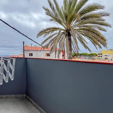 Balcony Centric Flat 아파트